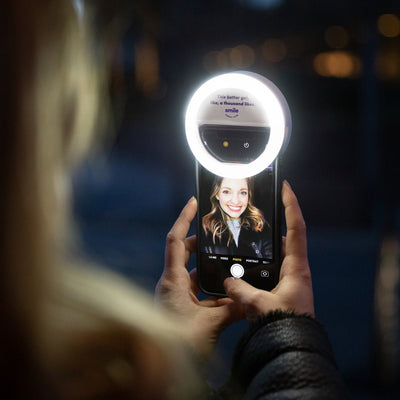 1NOM Phone Selfie Light